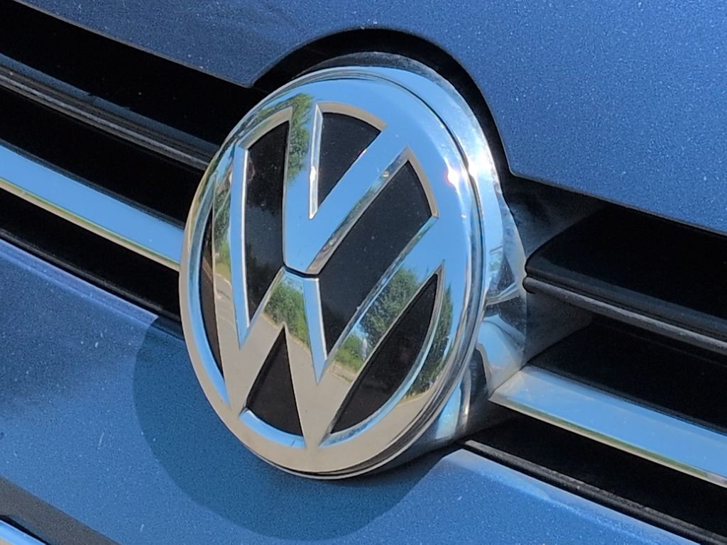 Thumbnail: 2015 Volkswagen Golf - 8