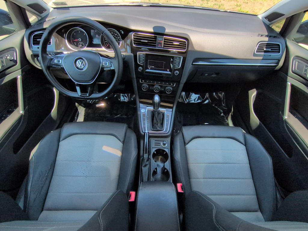 Thumbnail: 2015 Volkswagen Golf - 10