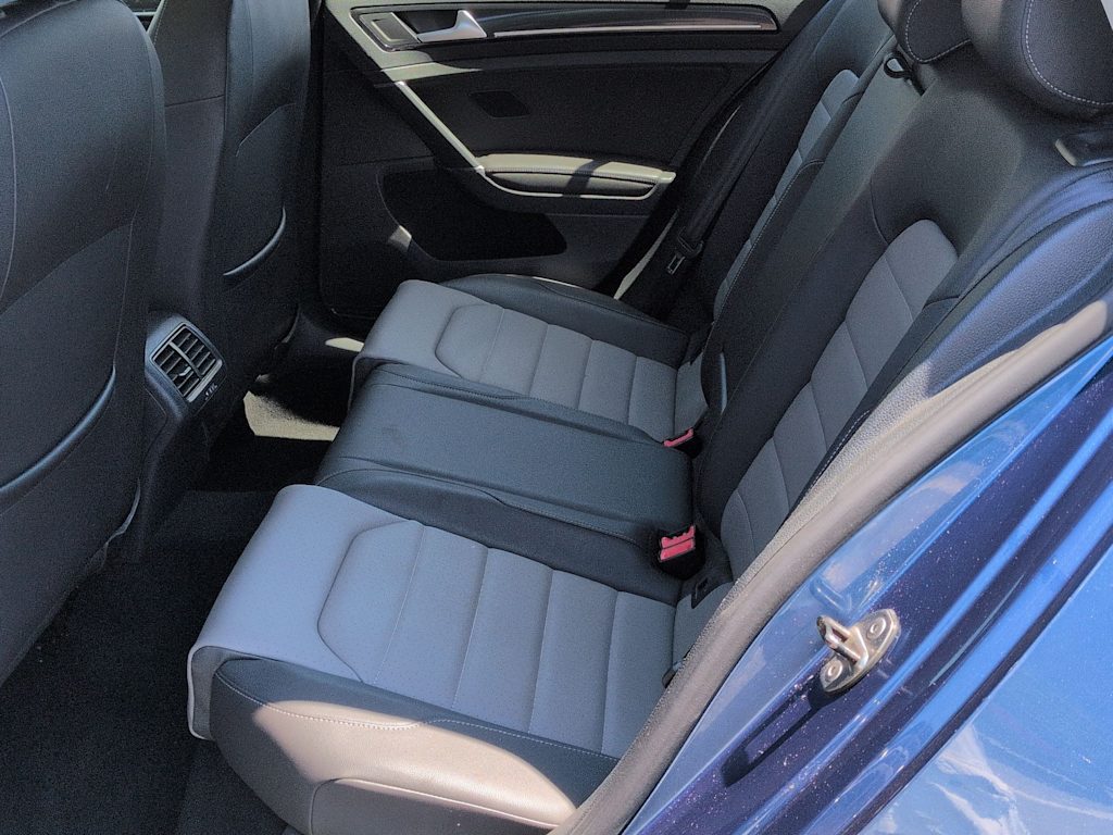 Thumbnail: 2015 Volkswagen Golf - 29