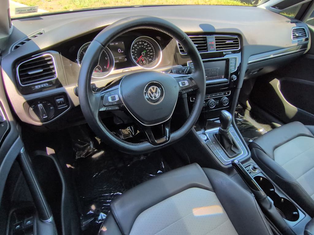 Thumbnail: 2015 Volkswagen Golf - 2