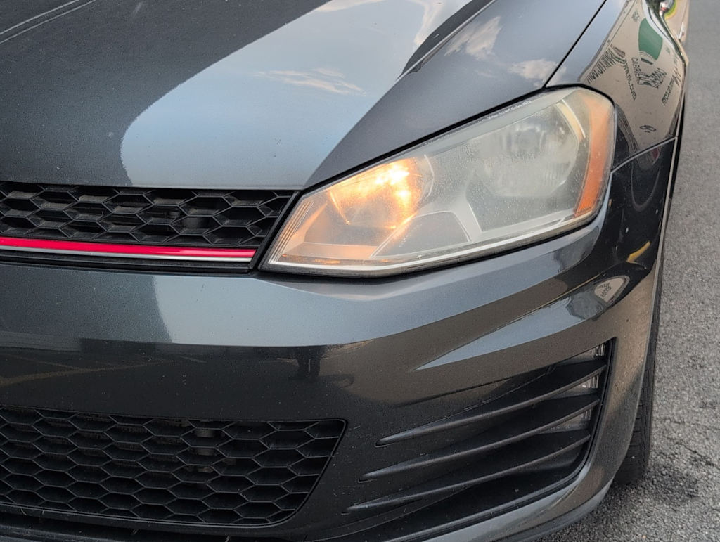 Thumbnail: 2015 Volkswagen Golf - 18