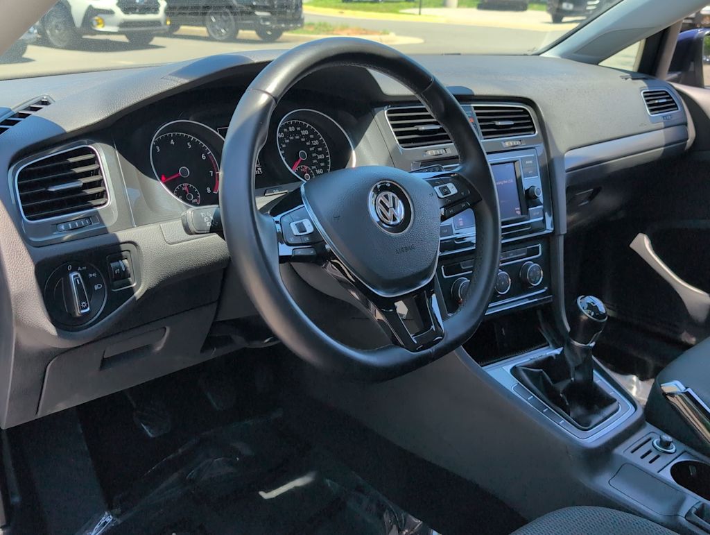 Thumbnail: 2018 Volkswagen Golf - 2
