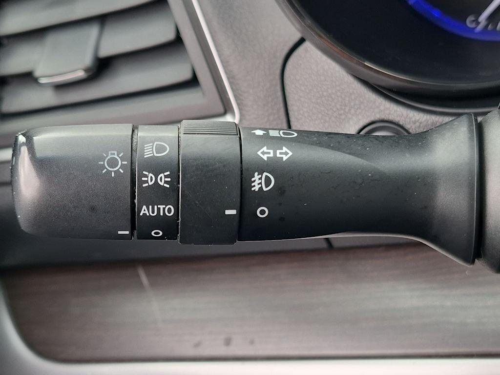 Thumbnail: 2016 Subaru Legacy - 15