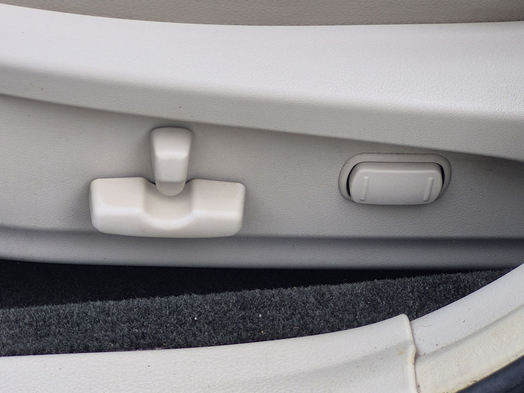 Thumbnail: 2012 Subaru Outback - 24