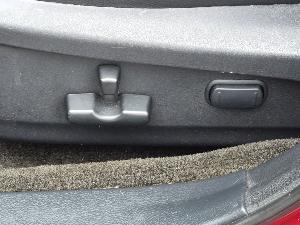 Thumbnail: 2013 Subaru Outback - 23