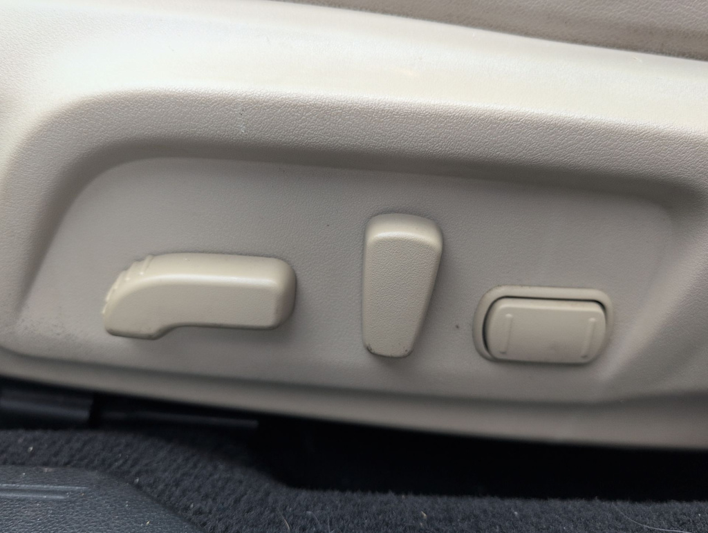 Thumbnail: 2017 Subaru Outback - 26