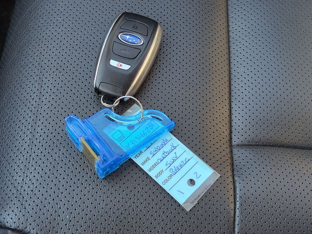 Thumbnail: 2022 Subaru Outback - 18