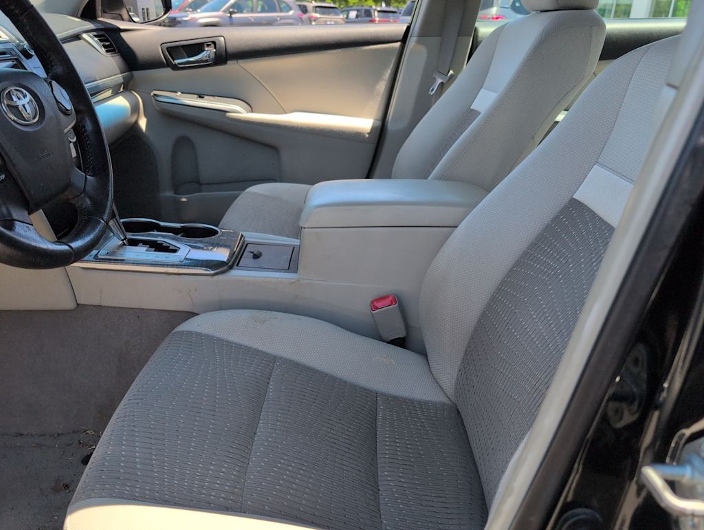 Thumbnail: 2012 Toyota Camry - 10
