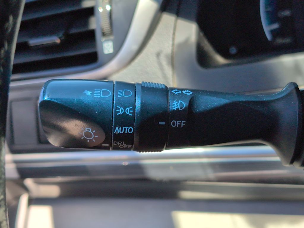 Thumbnail: 2012 Toyota Camry - 29