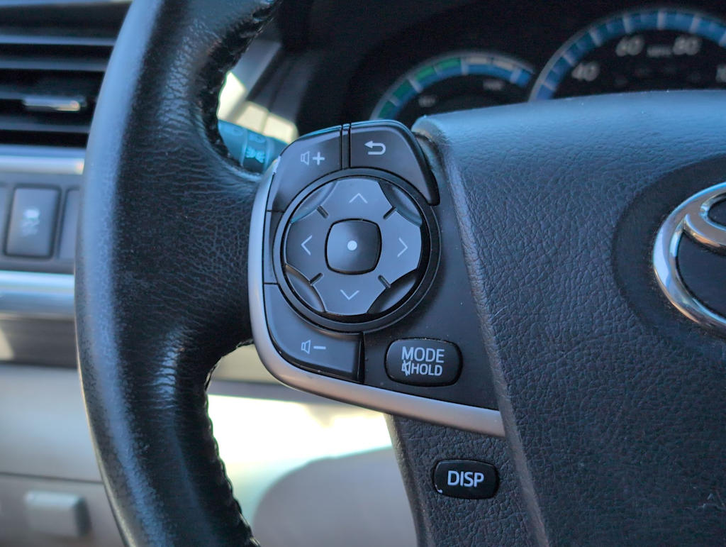 Thumbnail: 2012 Toyota Camry - 27