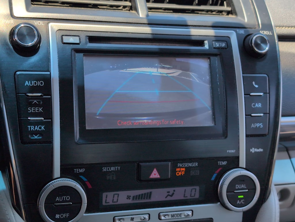 Thumbnail: 2012 Toyota Camry - 30