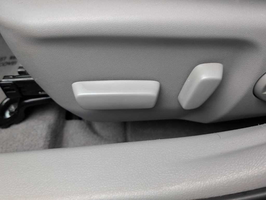 Thumbnail: 2016 Toyota Camry - 26