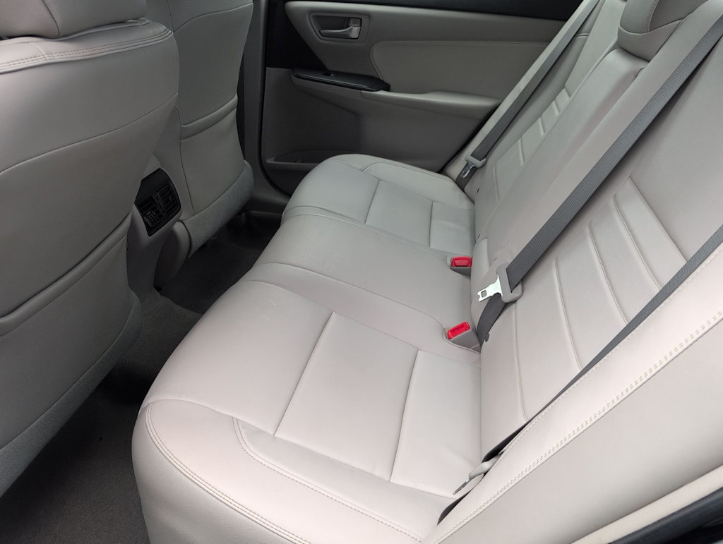 Thumbnail: 2016 Toyota Camry - 12