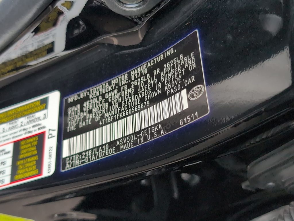 Thumbnail: 2016 Toyota Camry - 19