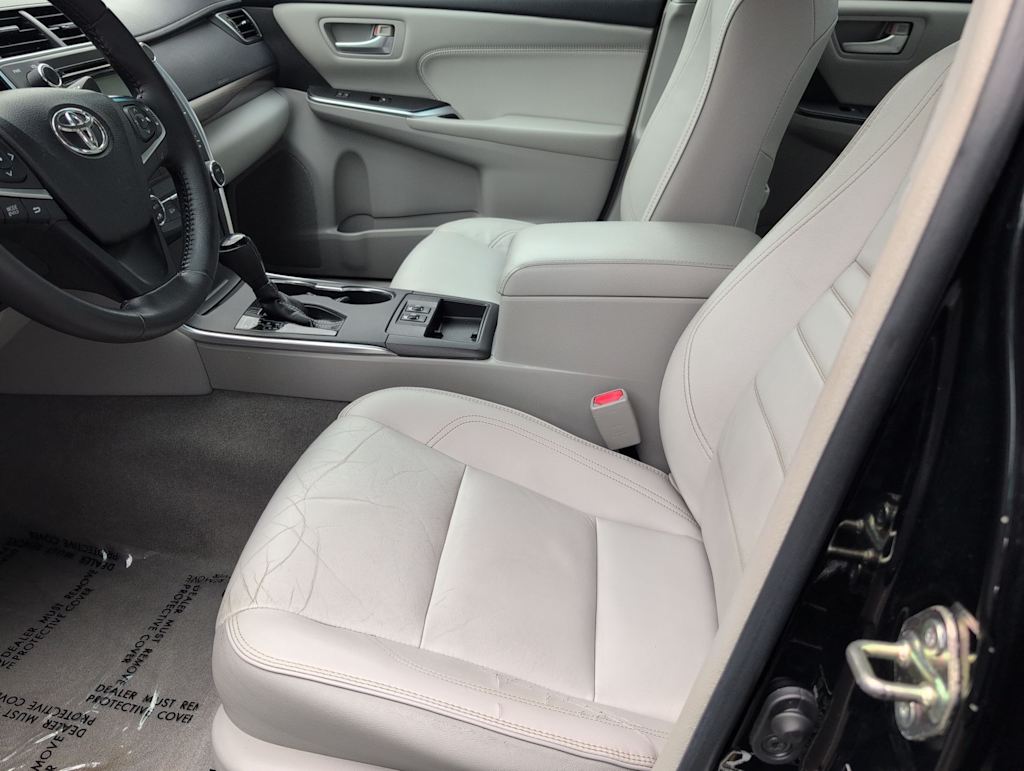 Thumbnail: 2016 Toyota Camry - 10