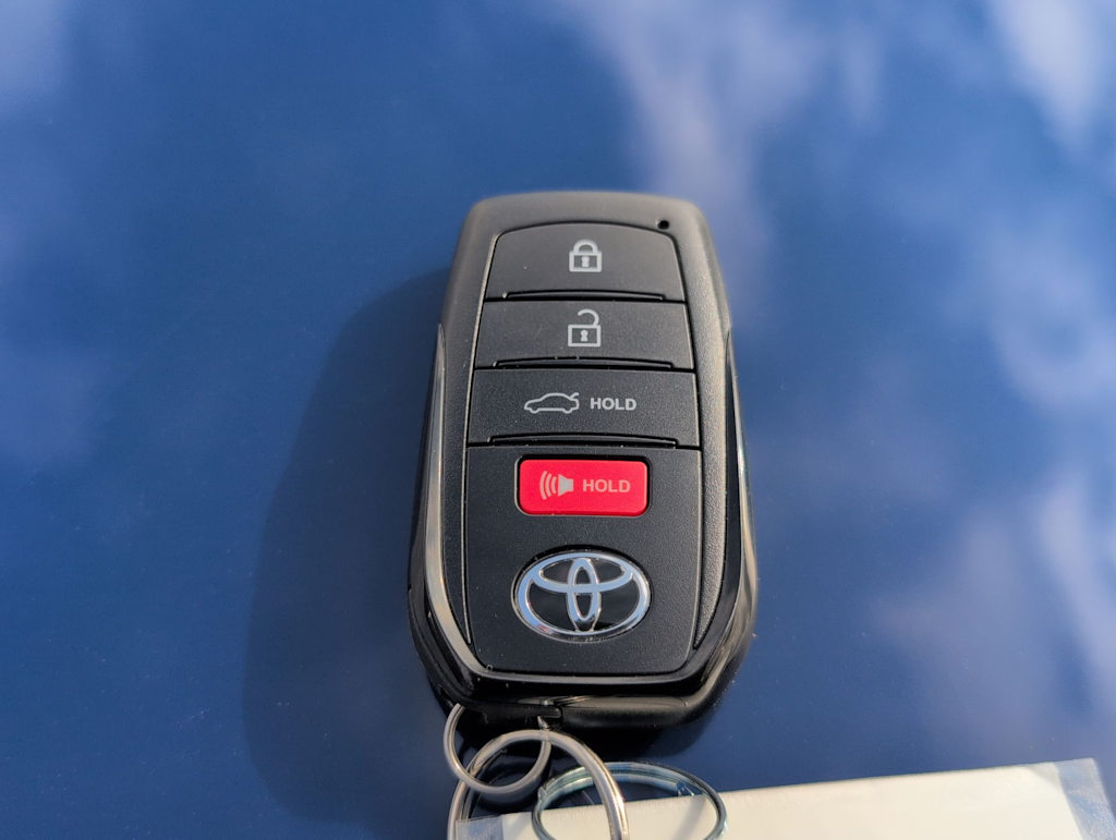 Thumbnail: 2025 Toyota Camry - 18