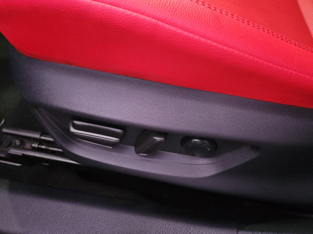 Thumbnail: 2025 Toyota Camry - 25