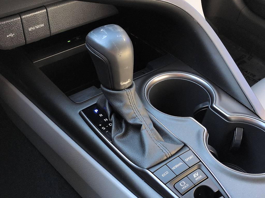 Thumbnail: 2022 Toyota Camry - 15