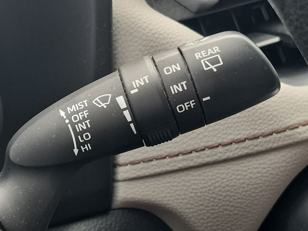 Thumbnail: 2021 Toyota RAV4 - 31