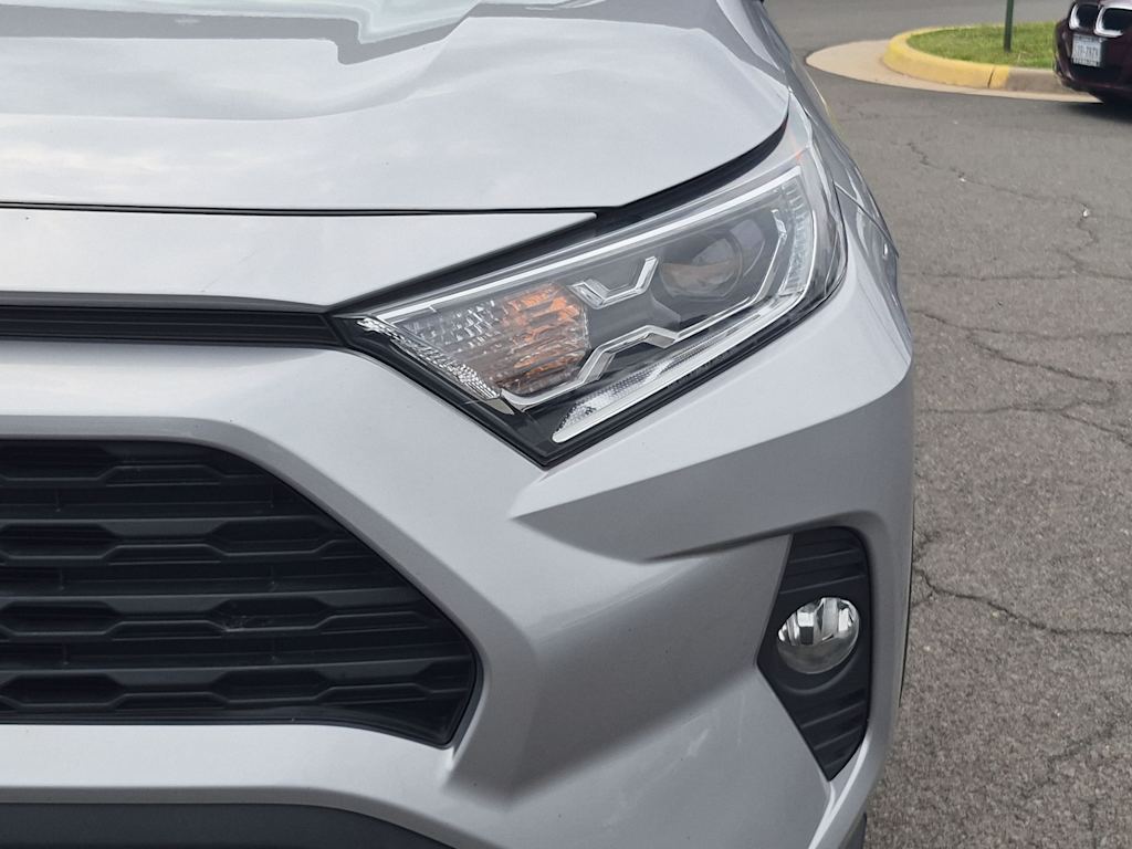 Thumbnail: 2021 Toyota RAV4 - 23