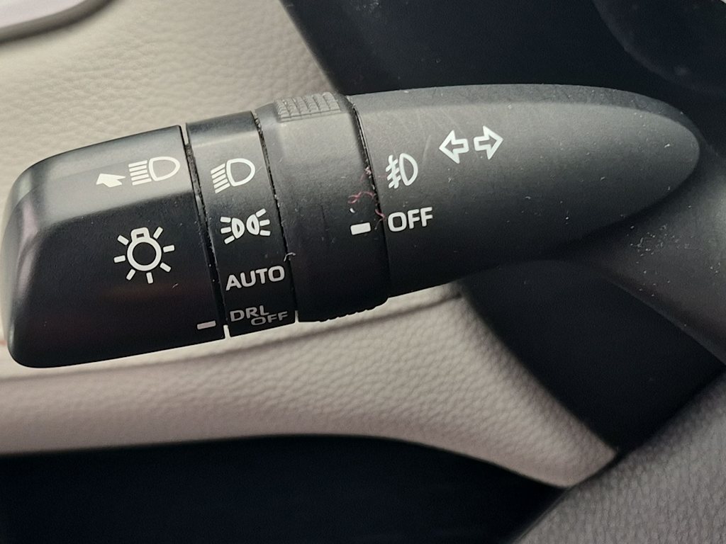 Thumbnail: 2021 Toyota RAV4 - 32