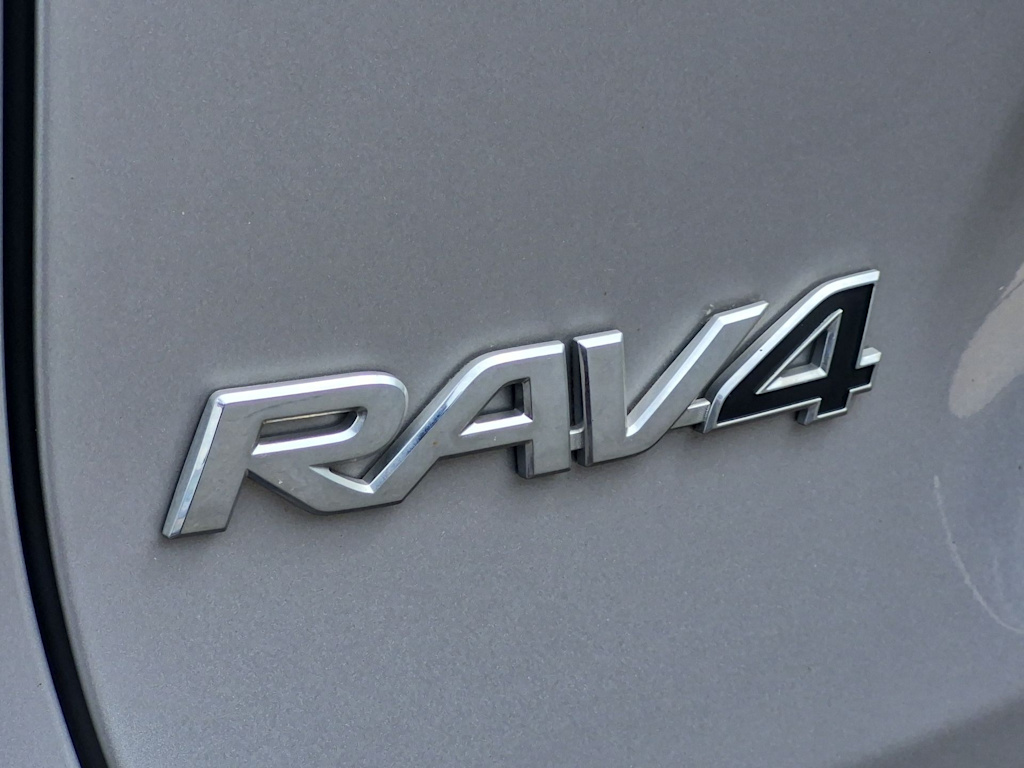 Thumbnail: 2021 Toyota RAV4 - 24