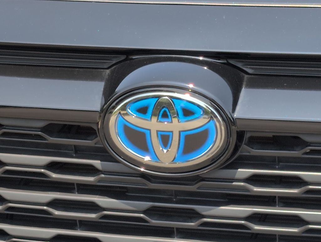 Thumbnail: 2023 Toyota RAV4 - 7