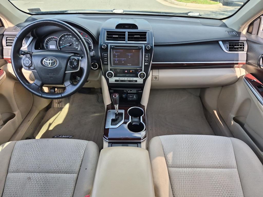 Thumbnail: 2014 Toyota Camry - 8