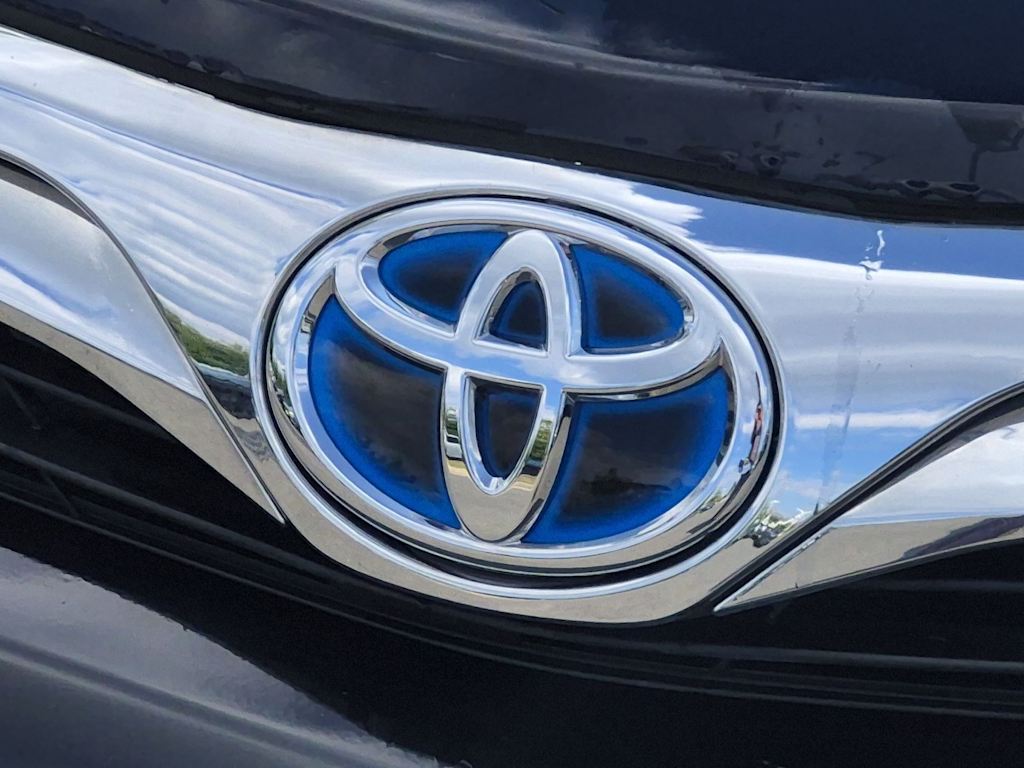 Thumbnail: 2014 Toyota Camry - 20