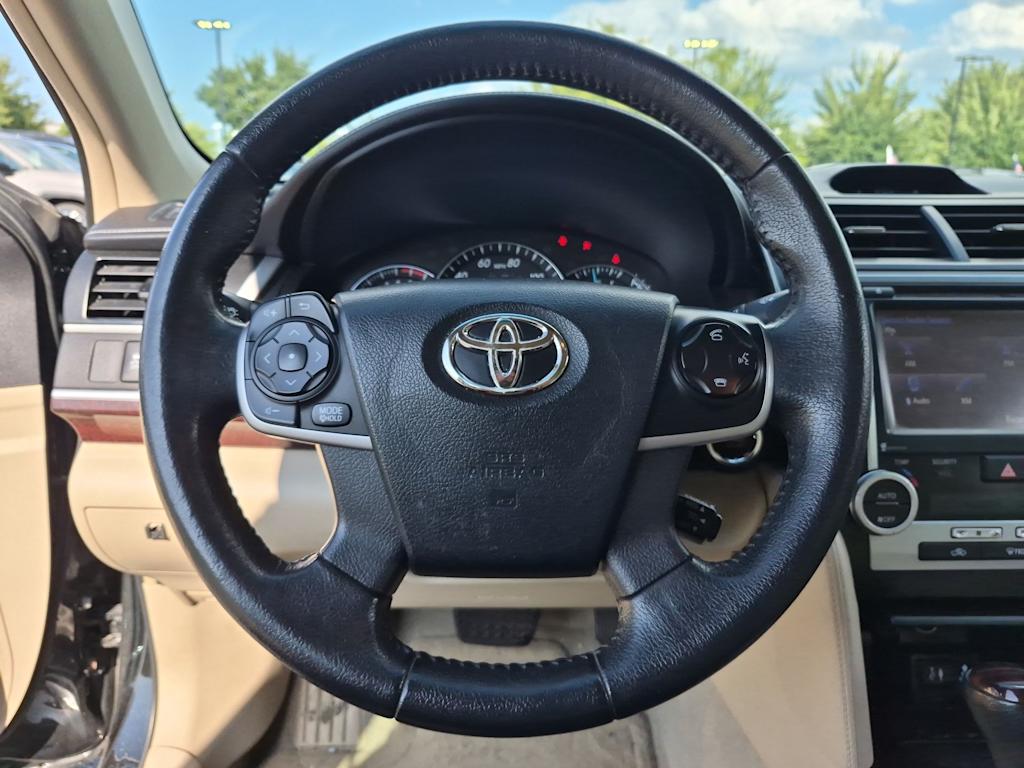 Thumbnail: 2014 Toyota Camry - 12