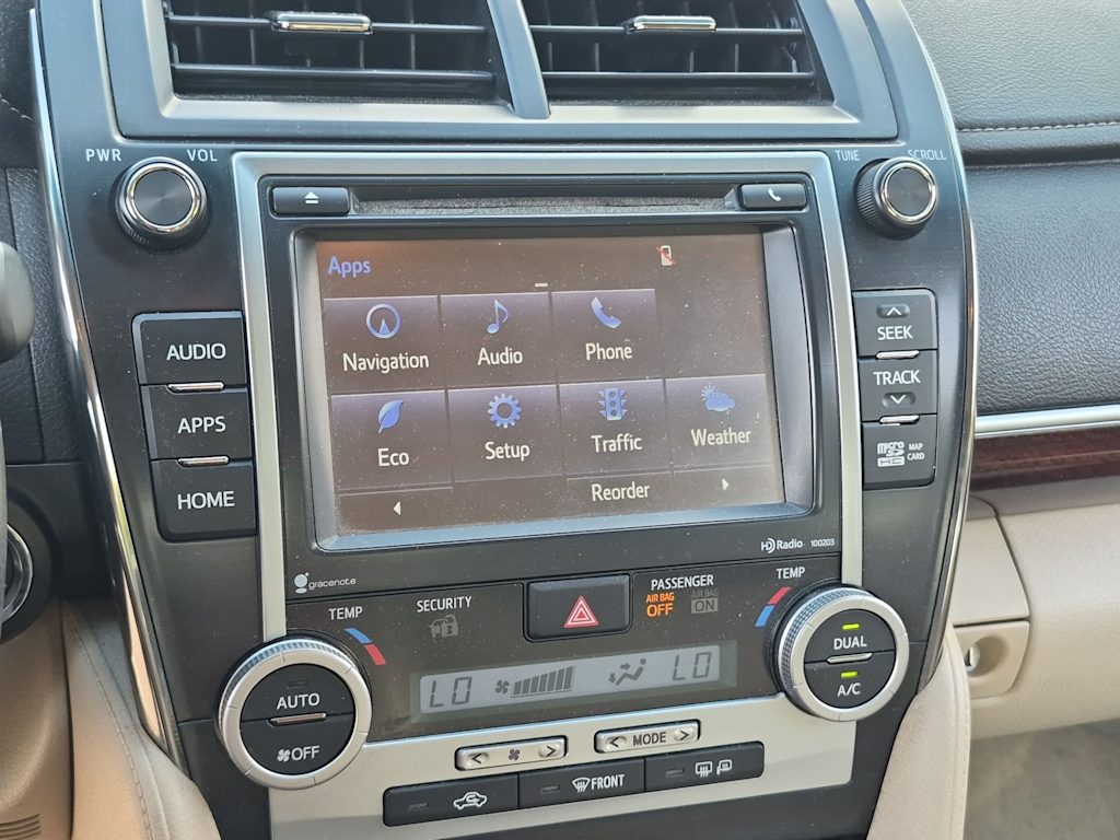 Thumbnail: 2014 Toyota Camry - 13