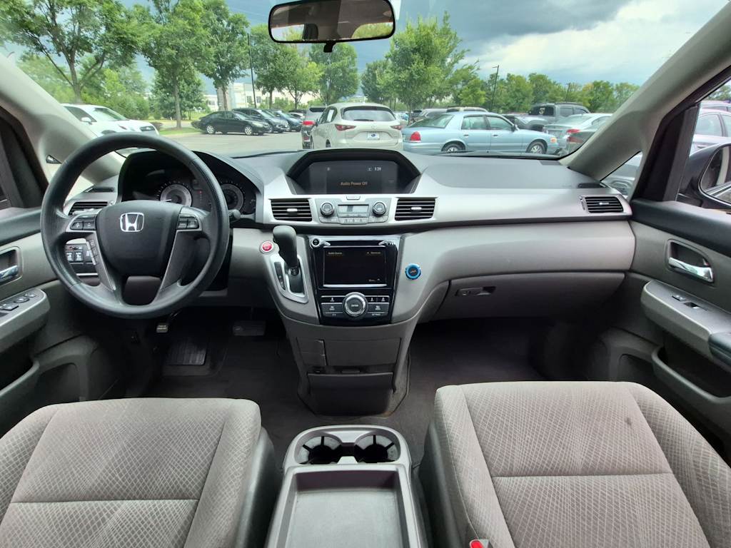 Thumbnail: 2015 Honda Odyssey - 9