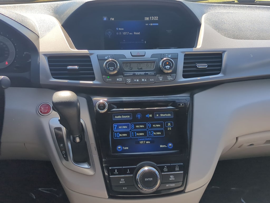 Thumbnail: 2016 Honda Odyssey - 14