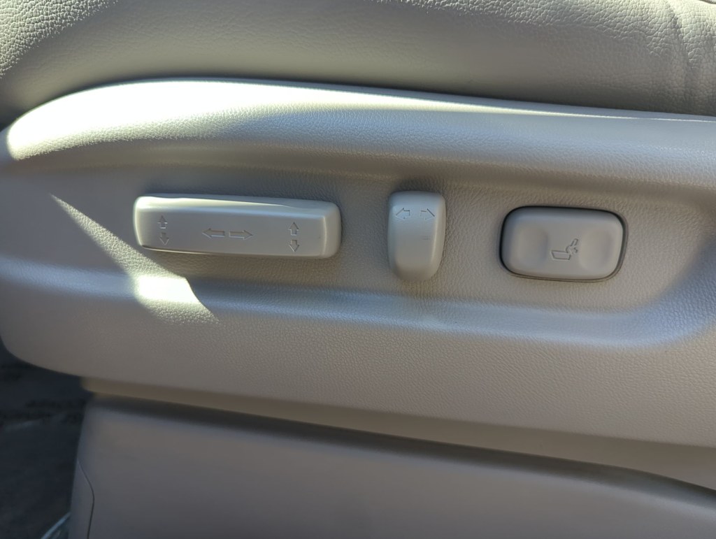 Thumbnail: 2016 Honda Odyssey - 25