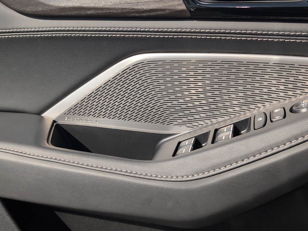 Thumbnail: 2023 Acura MDX - 34