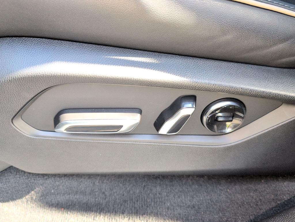 Thumbnail: 2023 Acura MDX - 26