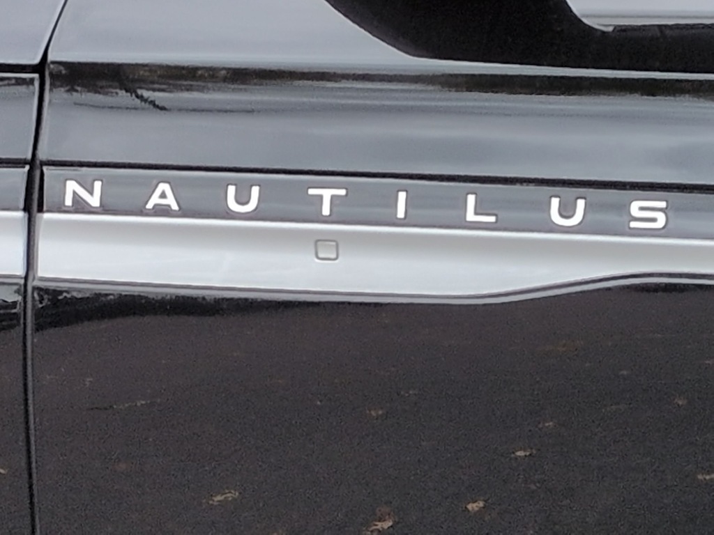 Thumbnail: 2024 Lincoln Nautilus - 23
