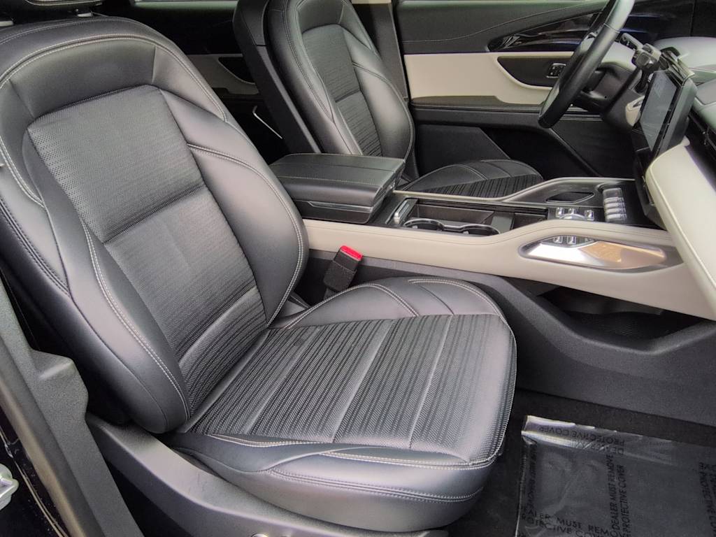 Thumbnail: 2024 Lincoln Nautilus - 27