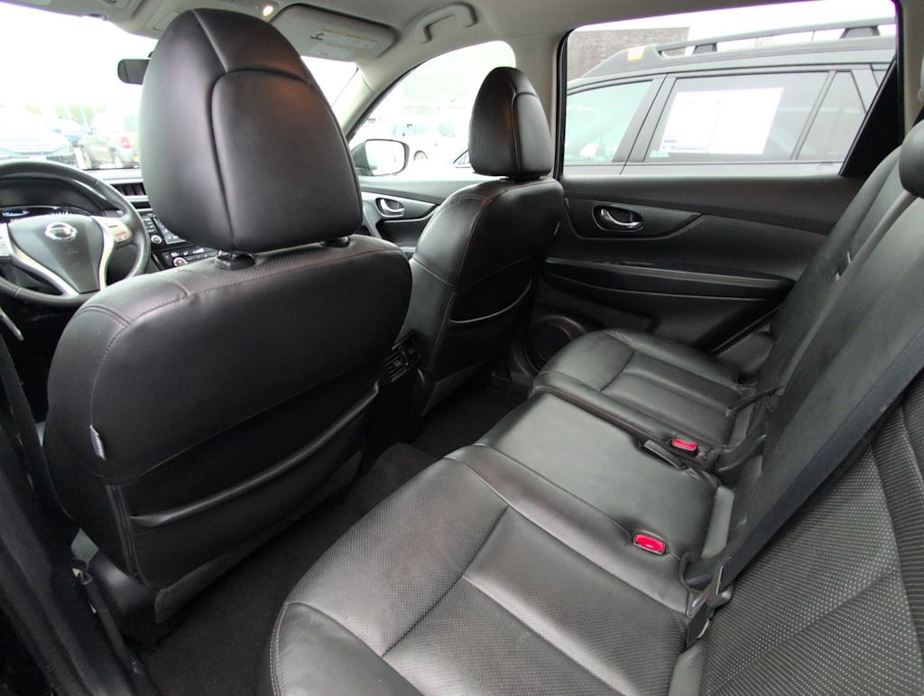 Thumbnail: 2015 Nissan Rogue - 13