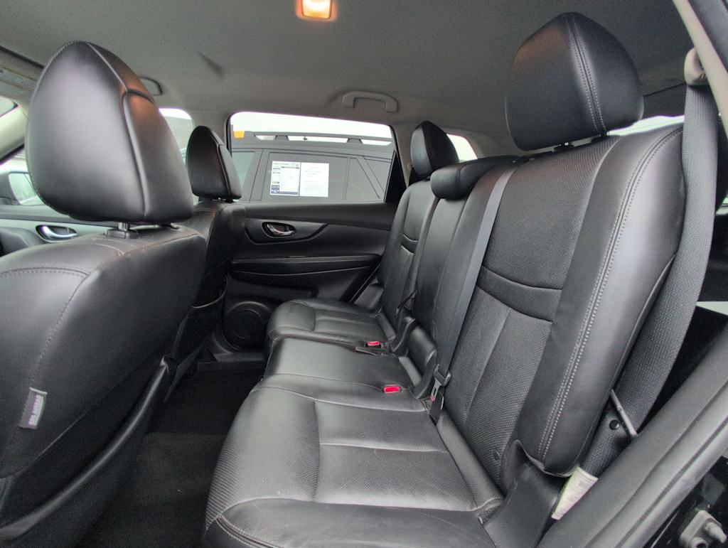 Thumbnail: 2015 Nissan Rogue - 27