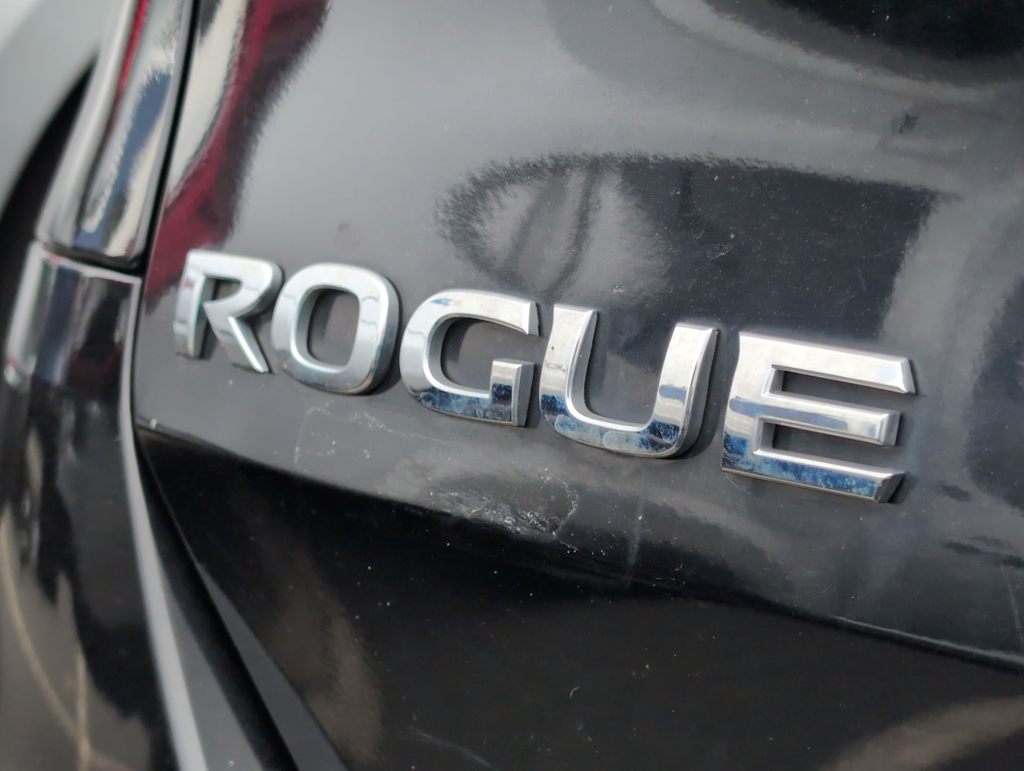 Thumbnail: 2015 Nissan Rogue - 25