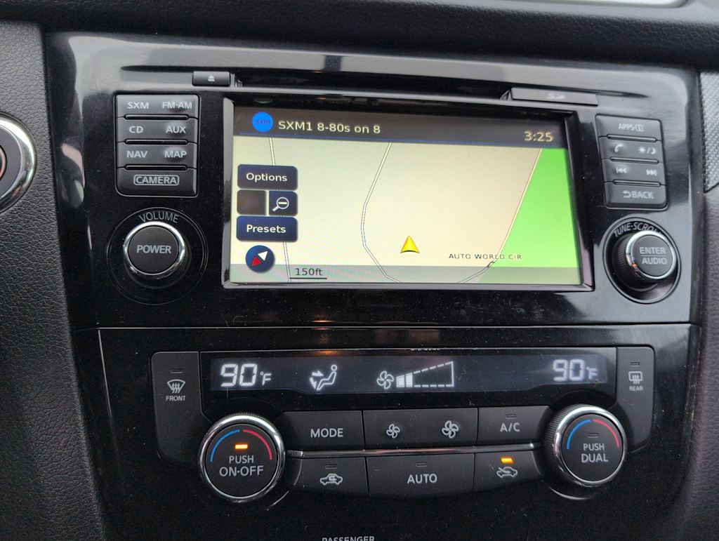 Thumbnail: 2015 Nissan Rogue - 32