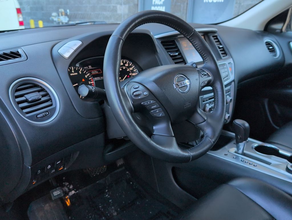 Thumbnail: 2019 Nissan Pathfinder - 2