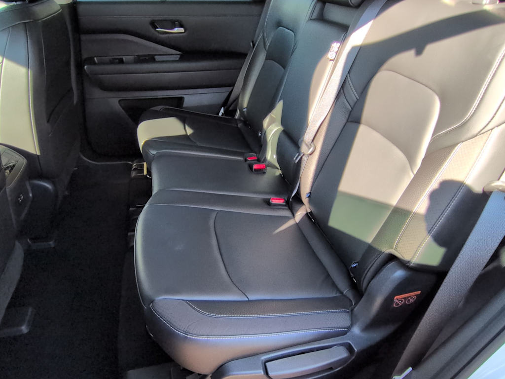 Thumbnail: 2022 Nissan Pathfinder - 13