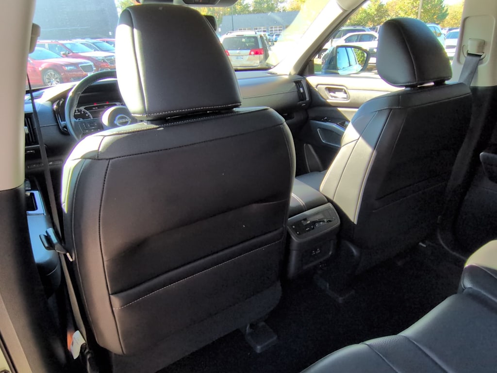 Thumbnail: 2022 Nissan Pathfinder - 27