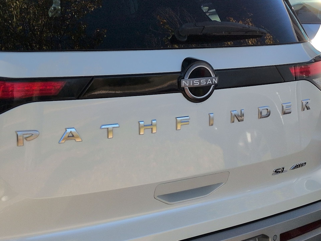 Thumbnail: 2022 Nissan Pathfinder - 25