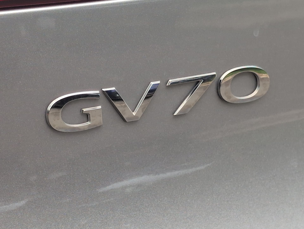 Thumbnail: 2025 Genesis GV70 - 23