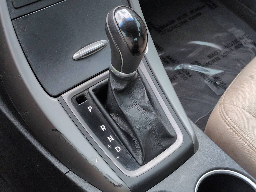 Thumbnail: 2015 Hyundai Elantra - 16