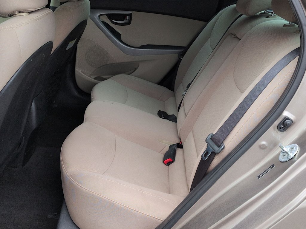 Thumbnail: 2015 Hyundai Elantra - 28