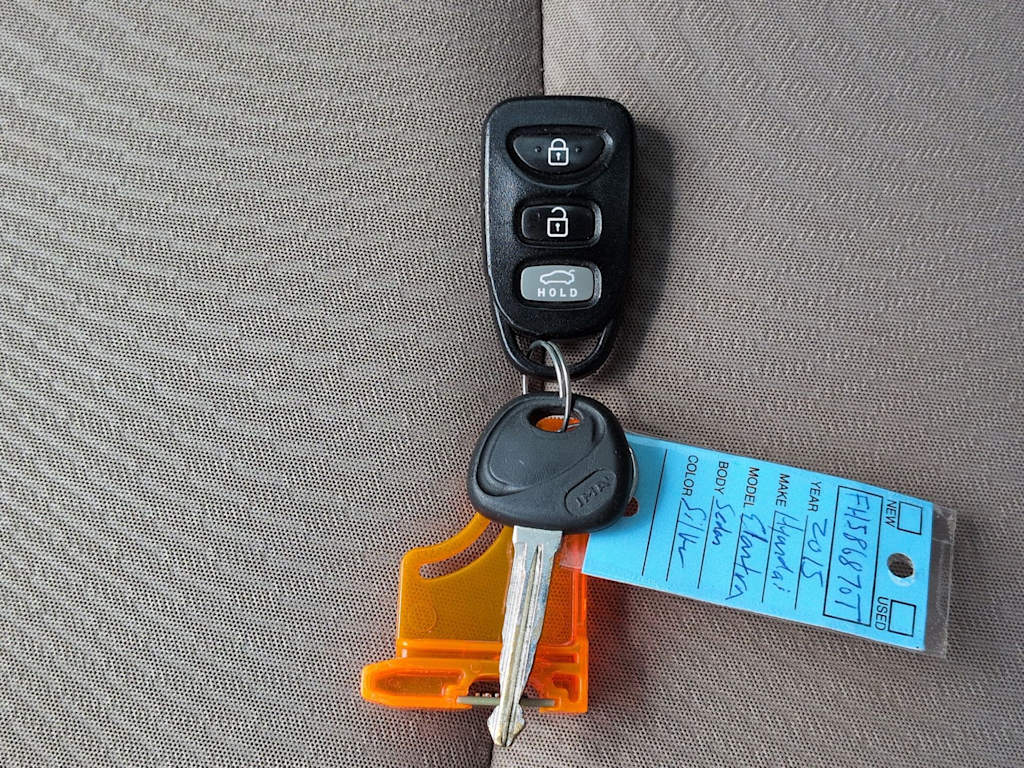 Thumbnail: 2015 Hyundai Elantra - 19